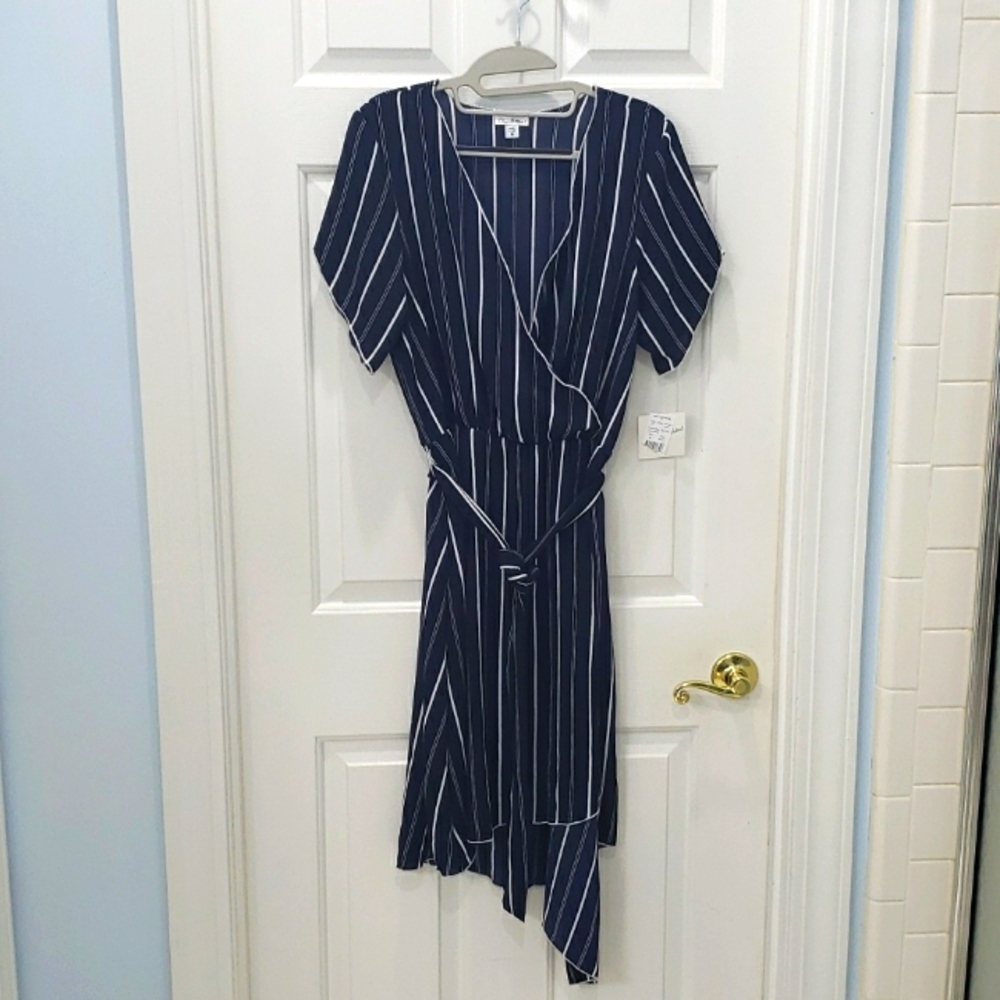 OLIVIA MATTHEWS Navy Dress Medium Faux Wrap Dress NEW WITH TAGS! 💙